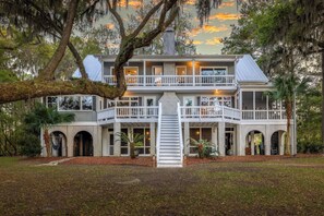 Exterior - Luxury Waterfront near Savannah & Jacksonville (Townsend)