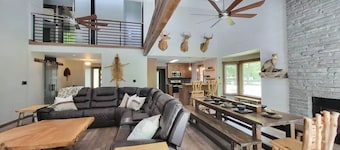 Hse Nr Lk George+Saratoga Race Trck w/HotTub+Pool