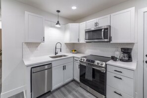 Fridge, microwave, oven, stovetop - Modern Uptown Getaway & Backyard Oasis (Charlotte)