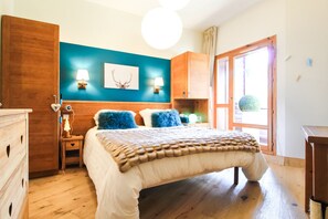 2 chambres, fer et planche à repasser, Wi-Fi gratuit, draps fournis