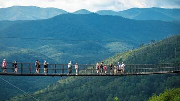 Condo (0 Bedroom) | Property amenity