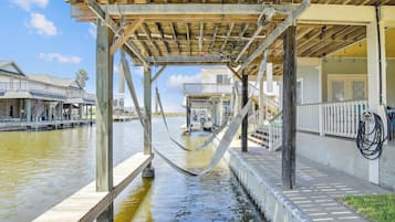 House (3 Bedrooms) | Property amenity