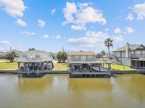 House (3 Bedrooms) | Property amenity - Celestial Dreams by Ryson Vacation Rentals (Galveston)