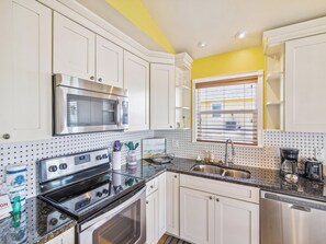 House (3 Bedrooms) | Property amenity - Celestial Dreams by Ryson Vacation Rentals (Galveston)