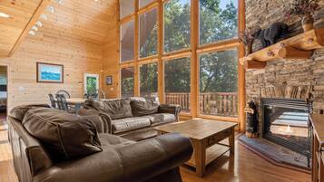 Studio (4 Bedrooms) | Property amenity