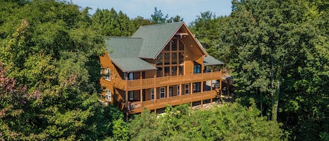 Studio (4 Bedrooms) | Property amenity