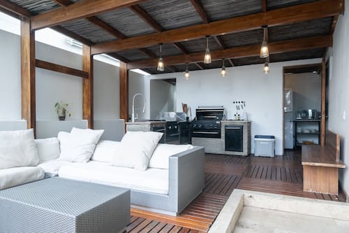 Deluxe Apartment | Living area