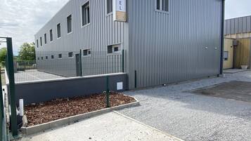 Enceinte de lâhĂ©bergement