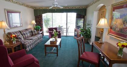 Branson | Family Lake Retreat | Pool + Lake | 2BR
