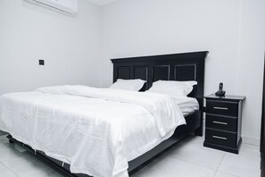 1 soverom, strykejern/-brett, wi-fi (inkludert) og sengetøy