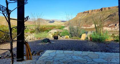 Lajitas House - River and Mountain Views