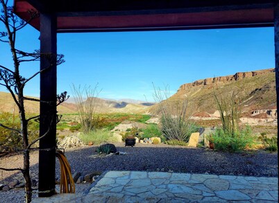 Lajitas House - River and Mountain Views