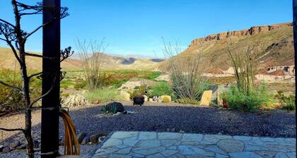 Lajitas House - River and Mountain Views