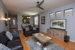 Smart TV - Poolside Paradise Terramar Family Safe Retreat Beautiful Northwest Peoria (Peoria)