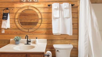 Standard House | Bathroom