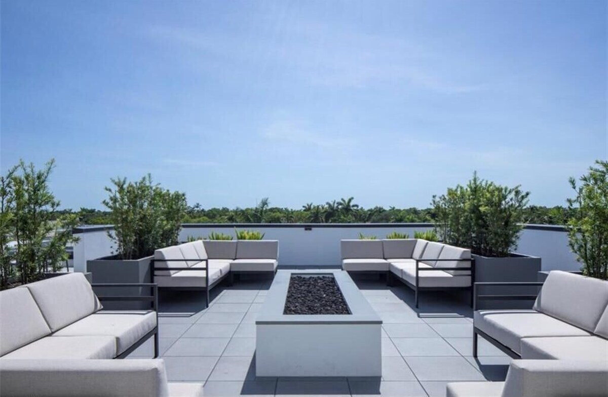 Photo 26 of Welcome to the Epitome of Modern Chic: Your Olde Naples Getaway!