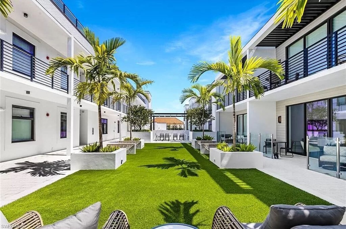 Photo 29 of Welcome to the Epitome of Modern Chic: Your Olde Naples Getaway!