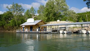 Exterior - Branson | Easy Lake Retreat | Pool + Lake (Branson)