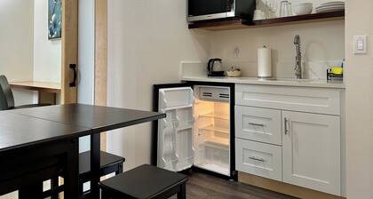 European Style Cottage in Oregon's Willamette Valley Wine Country - Cottage #1