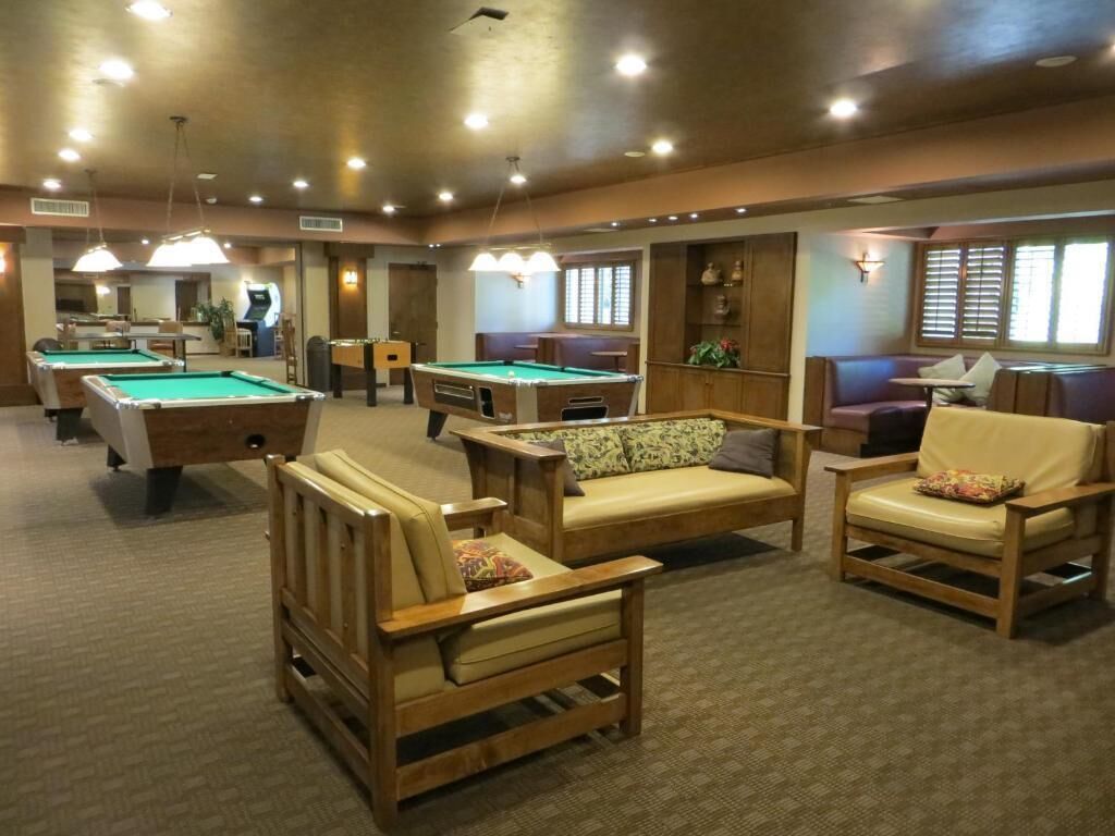 Las Vegas | Couples Vegas Retreat | Pool + Hot Tub - RiSE Festival