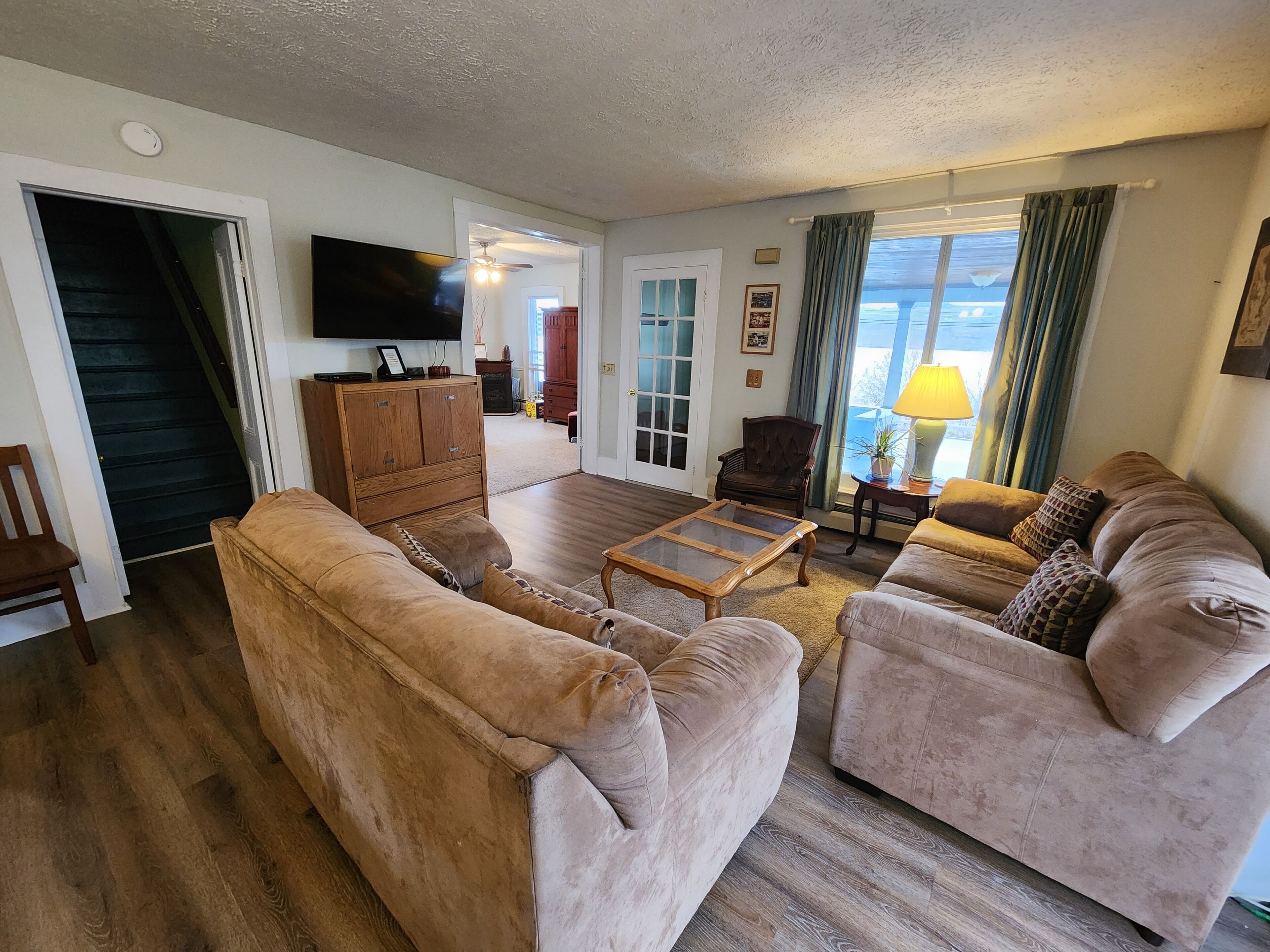 Location Is Everything. Downtown Home Overlooking Amazing Seneca Lake Harbor. - Watkins Glen, NY