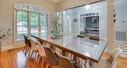 Grand Lakefront Home in Hartwell w/ Game Room!