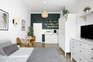 Bügeleisen/Bügelbrett, kostenloses WLAN, Bettwäsche