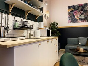 Kühlschrank, Mikrowelle, Geschirrspüler