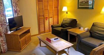 Sapphire | Family Mountain Retreat | Pool + Golf | 2BR