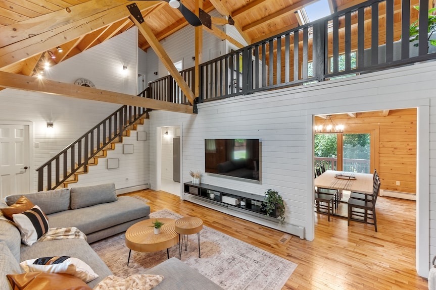 Our Pondside Cabin - A Charming Retreat With Modern Amenities Near Wachusett Mtn - Massachusetts