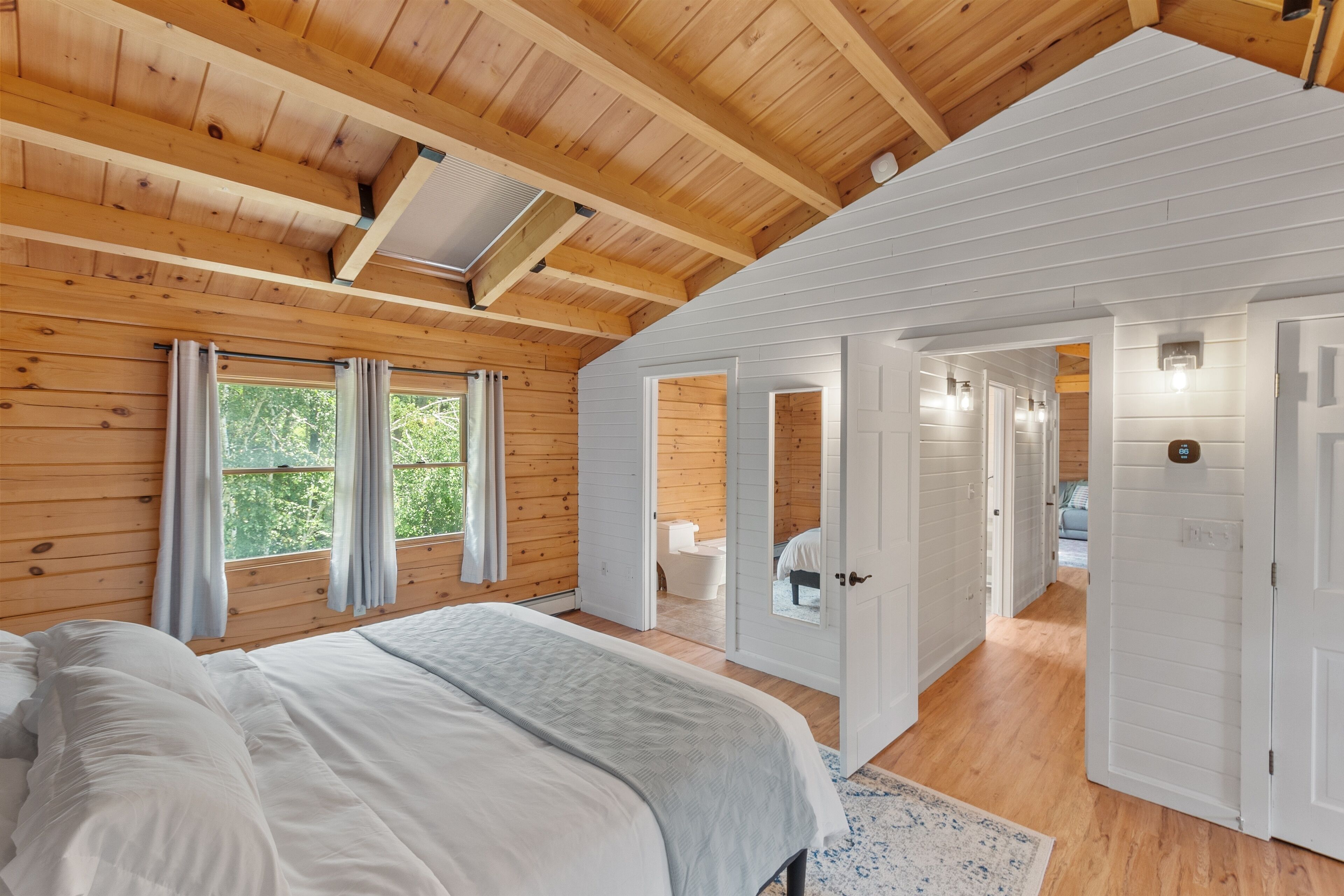 3 bedrooms, travel crib, free WiFi, bed sheets