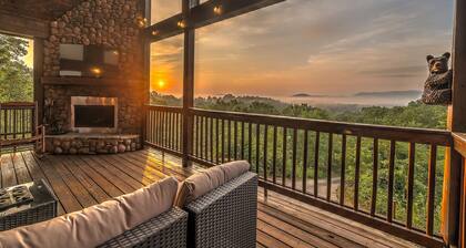 10% Off Member Deal•OMG Views•10 Min to Downtown•Private•Hot Tub•Deck•Firepit
