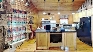 House (3 Bedrooms) | Property amenity