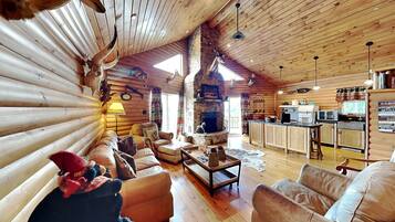 House (3 Bedrooms) | Front of property