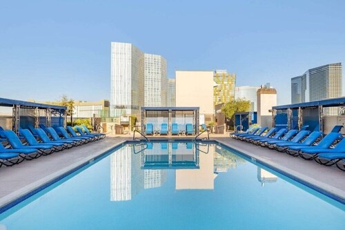 Diamond Resorts Polo Towers Suites - 1 Bedroom Accessible No Roll in Shower