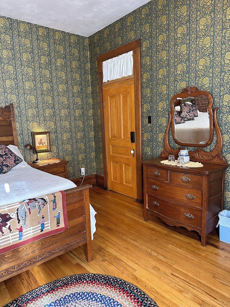 Gable House Inn photo 4