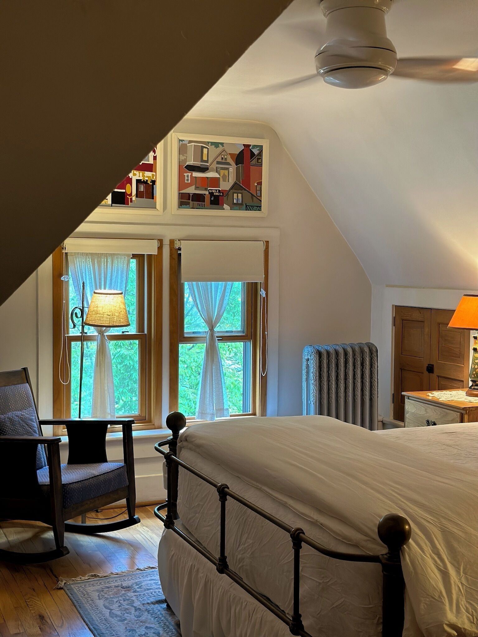 Deluxe-Zimmer, 1 Queen-Bett, Nichtraucher, Gartenblick | Hochwertige Bettwaren, Daunenbettdecken, individuell dekoriert