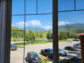 Interior - 6 BDR | 360 Views ! | A/C | Sauna (Fernie)