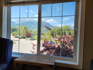 Interior - 6 BDR | 360 Views ! | A/C | Sauna (Fernie)