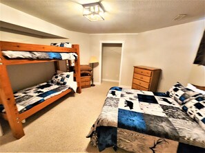 6 habitaciones, tabla de planchar con plancha y wifi gratis