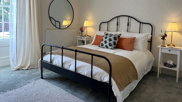 Superior Double Room | Egyptian cotton sheets, premium bedding, blackout drapes - The Victoria Hotel (Berwick-upon-Tweed)