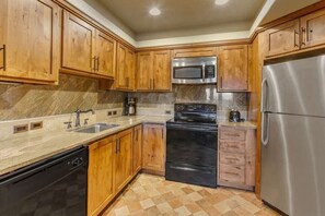 Microwave, coffee/tea maker