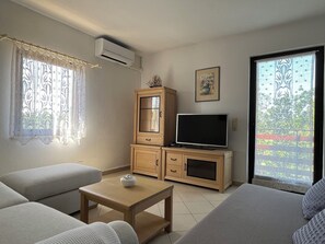 Living area - Apartments Mikulic in Liznjan (Ližnjan)