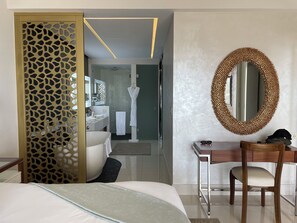 3 quartos, ferros/tábuas de passar roupa, Wi-Fi, roupa de cama