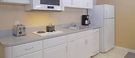 Fridge, microwave, stovetop, dishwasher