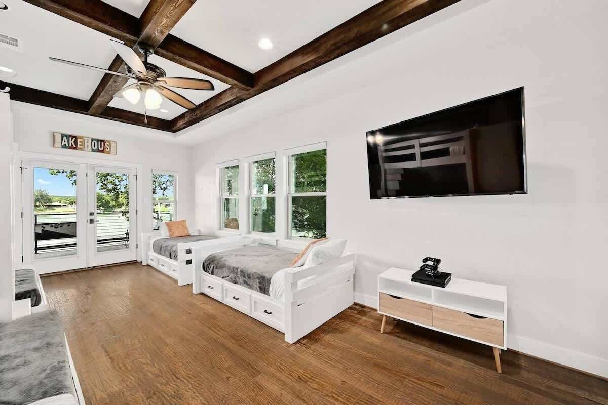 5 chambres, fer et planche à repasser, Wi-Fi, draps fournis