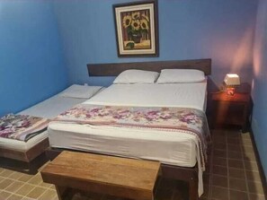 Basic Room | Bed sheets