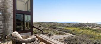 Luxury, secluded home with direct beach access, amazing views, & pool