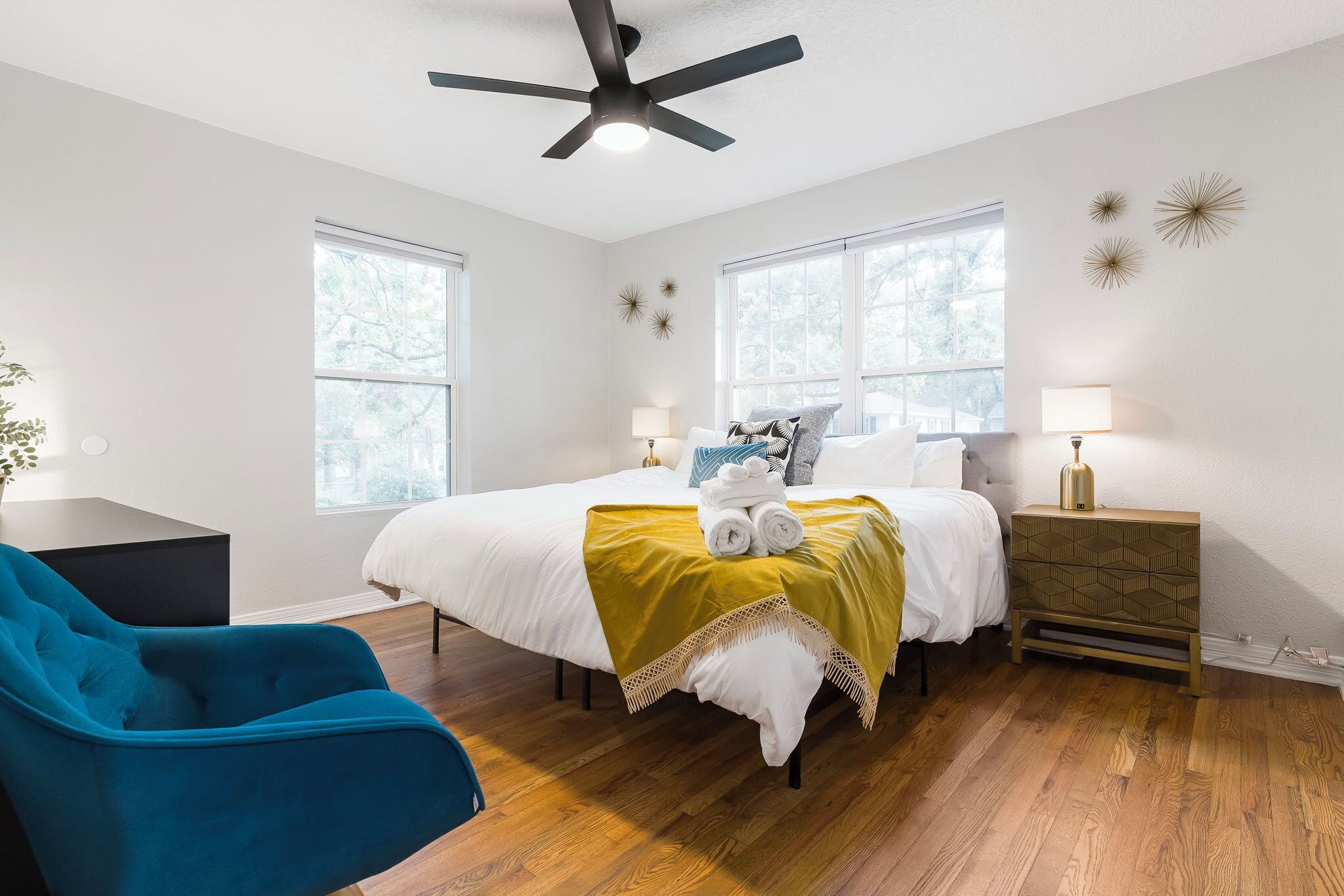 2 bedrooms, iron/ironing board, WiFi, bed sheets