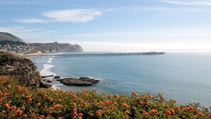 Beach nearby, beach towels - Avila Beach | Coastal Family Getaway | Pool & Coast | 2BR (Avila Beach)